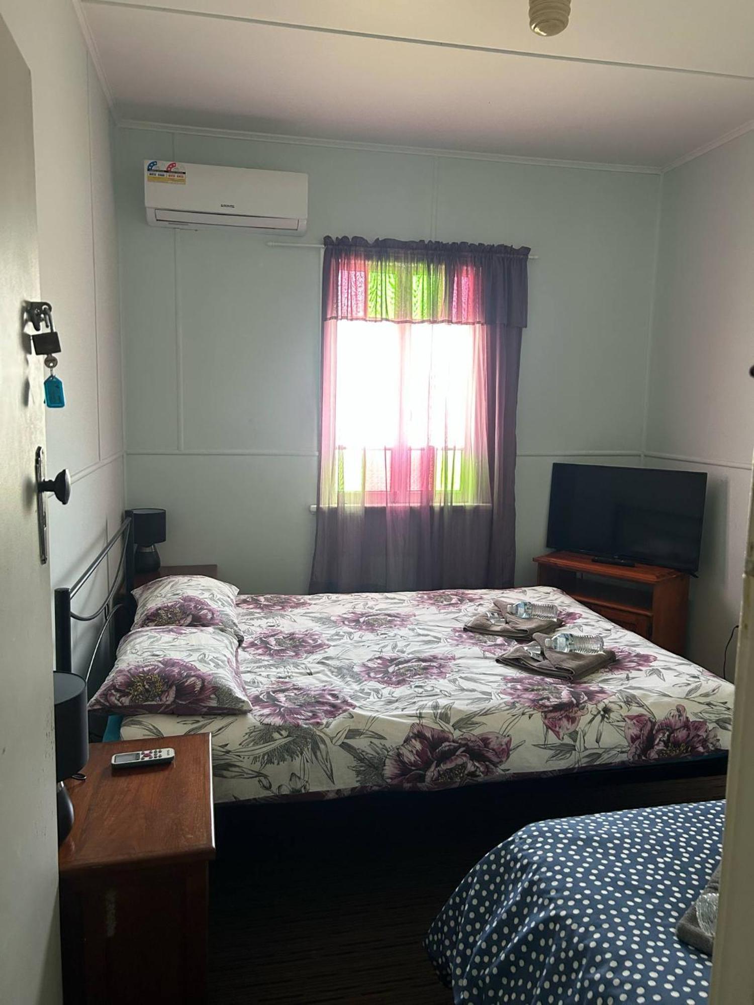 Gundy Pub & Caravan Park Gundiah Екстериор снимка